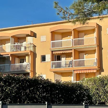 Apartment Newly Renovated Aircond-Wifi-Pool-Sea View-150M To Beaches- Saint Aygulf Exterior photo