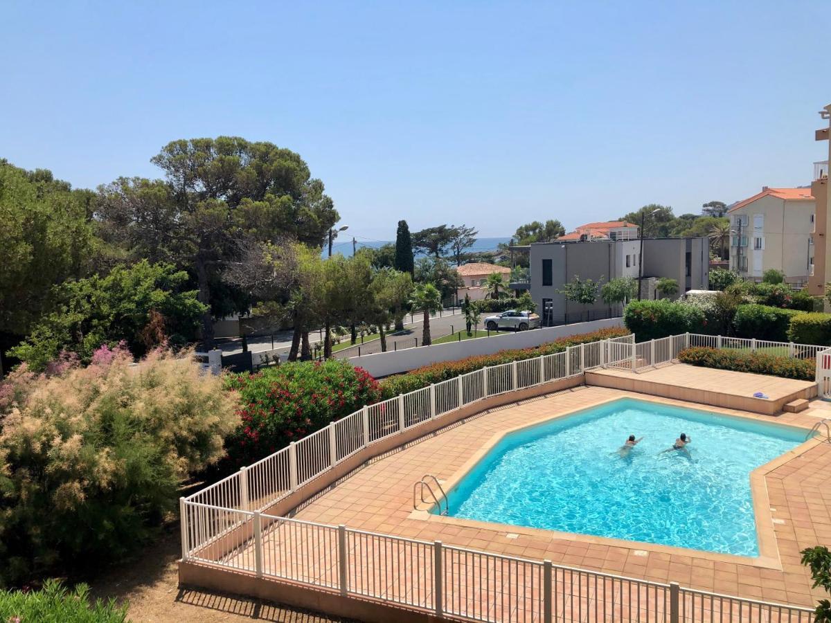Apartment Newly Renovated Aircond-Wifi-Pool-Sea View-150M To Beaches- Saint Aygulf Exterior photo