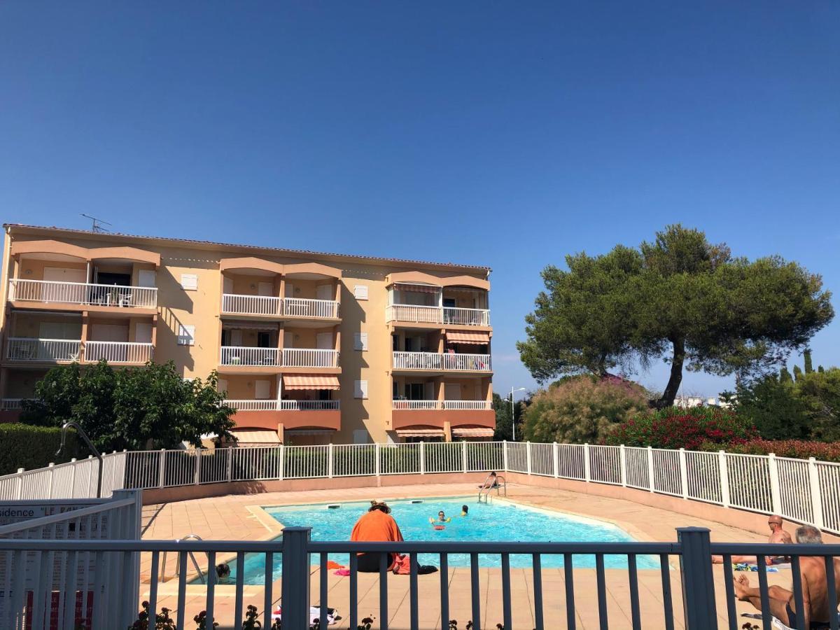 Apartment Newly Renovated Aircond-Wifi-Pool-Sea View-150M To Beaches- Saint Aygulf Exterior photo