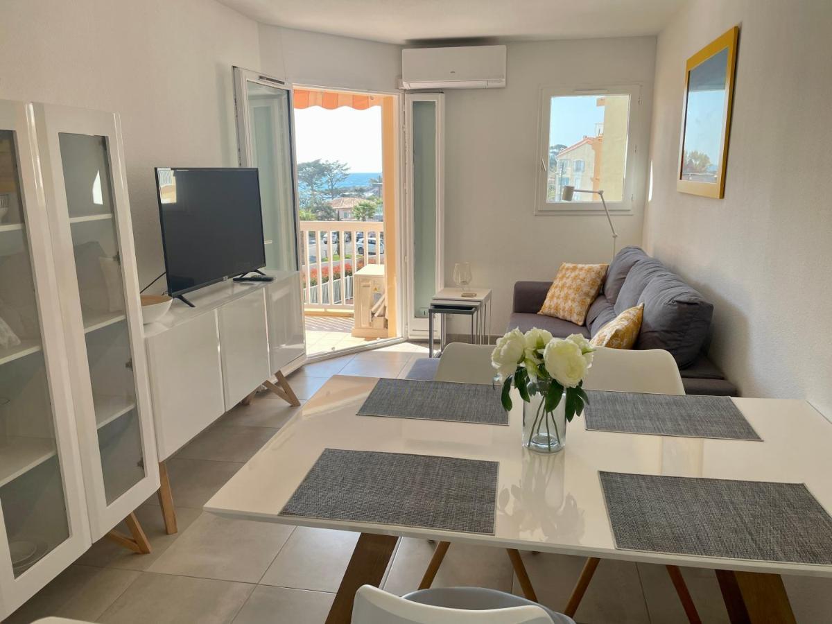Apartment Newly Renovated Aircond-Wifi-Pool-Sea View-150M To Beaches- Saint Aygulf Exterior photo